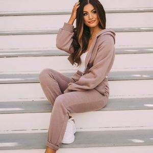 BRAND NEW NEVER WORN - Abigail Jogger Set - Mocha